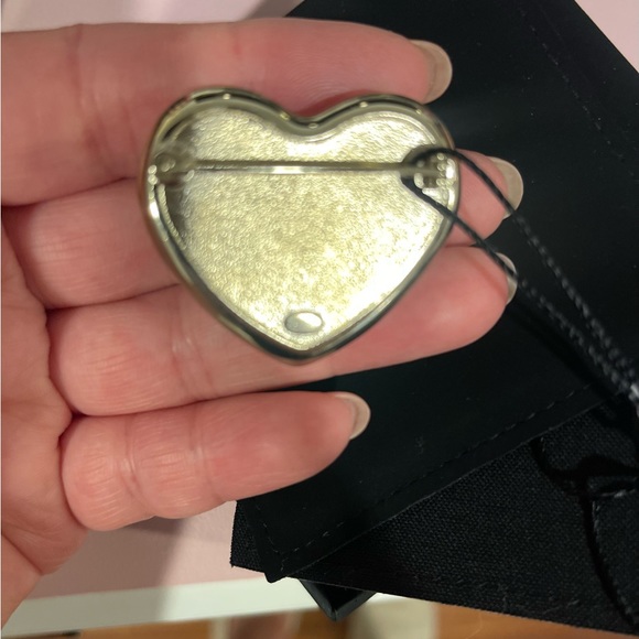 ✨🤍 Beautiful Chanel Heart Pendant 🤍✨ - Picture 3 of 4